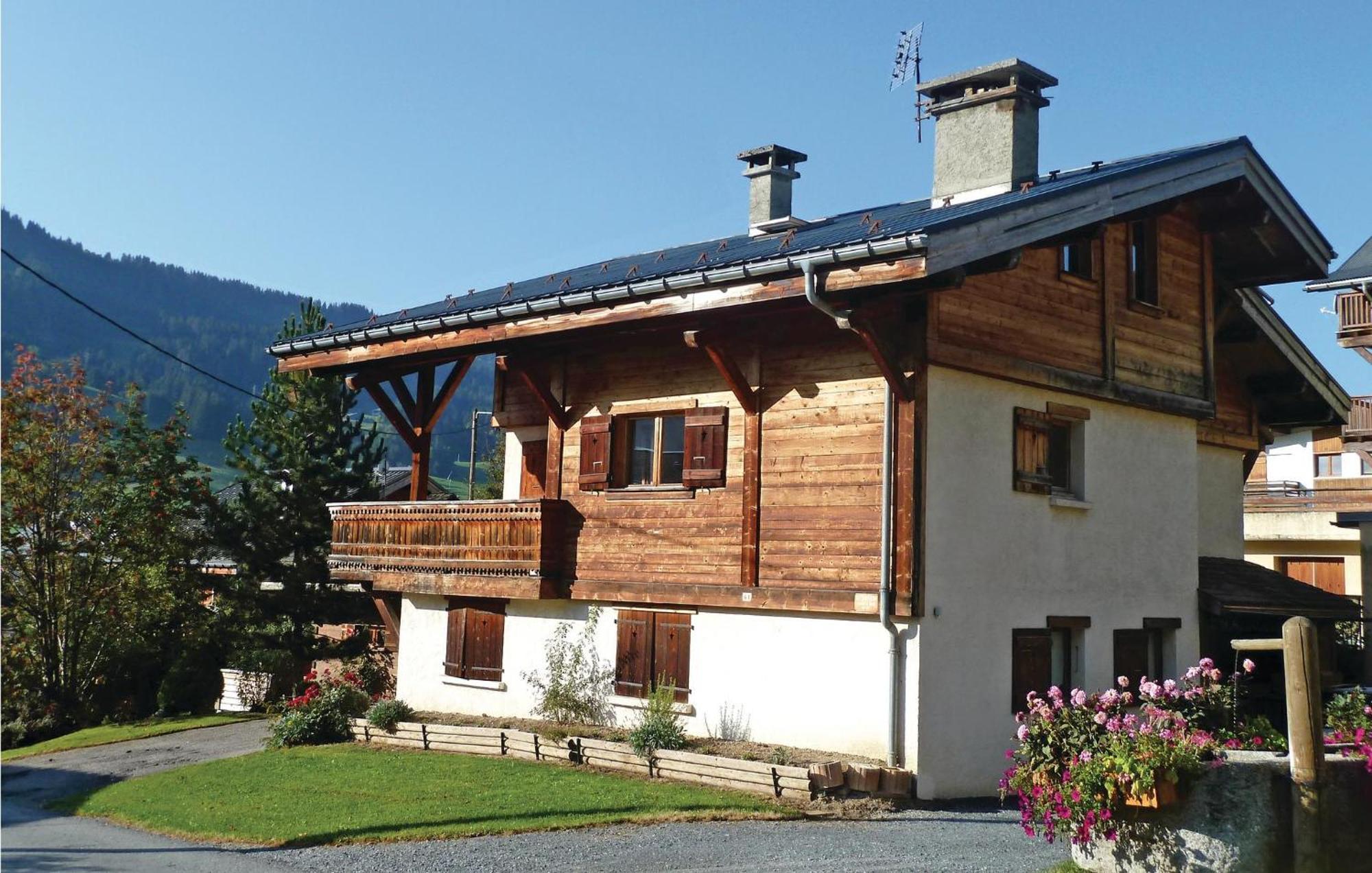 2 Bedroom Amazing Apartment In Praz Sur Arly Exterior foto